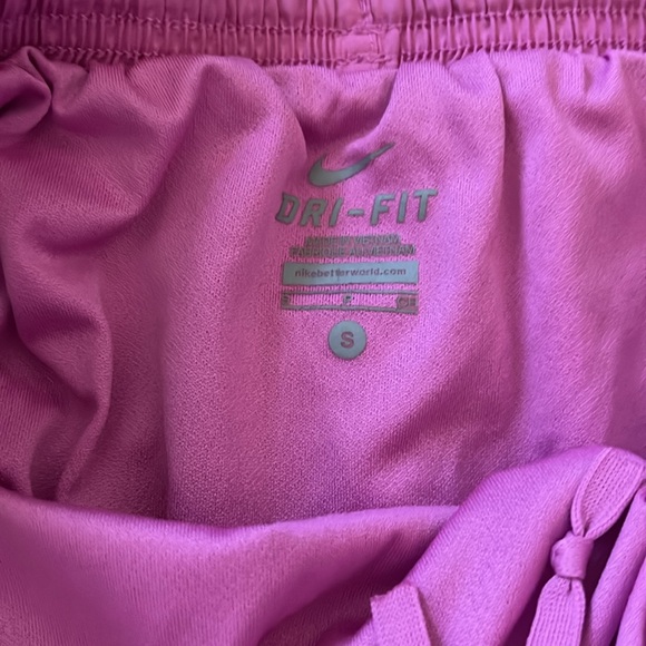 4 pair Nike Tempo shorts. All have liner.  
All in very good condition. - Picture 9 of 12